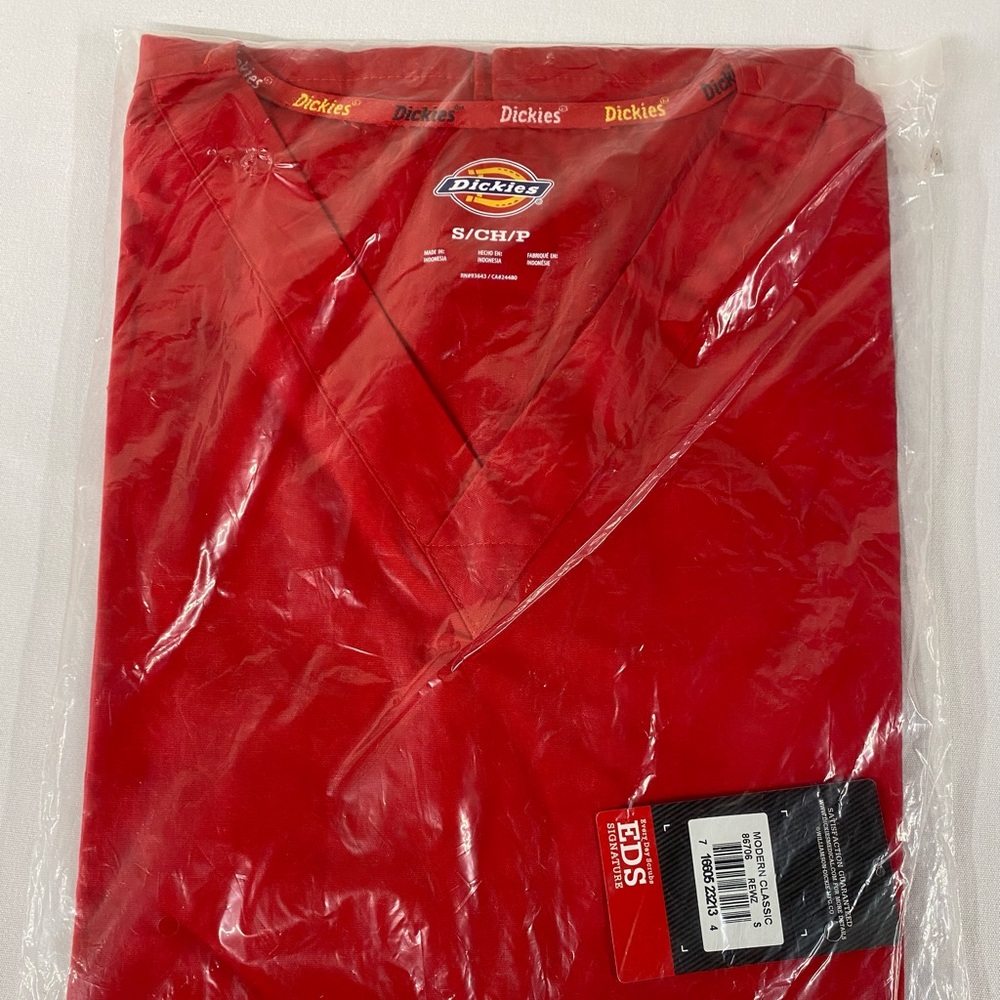 Dickies Men's Bright Red Short Sleeve Shirt